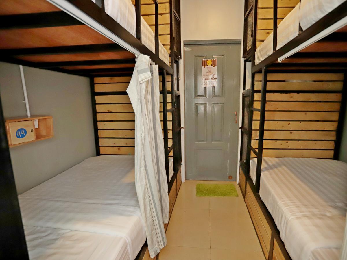 Oops Hostel Siem Reap Rom bilde